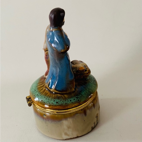 Christmas Nativity Trinket Box Jesus Mary And Joseph - Picture 3 of 9